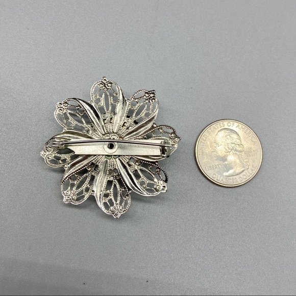 Vintage Faux Opal Silver Filigree Brooch - Picture 7 of 11